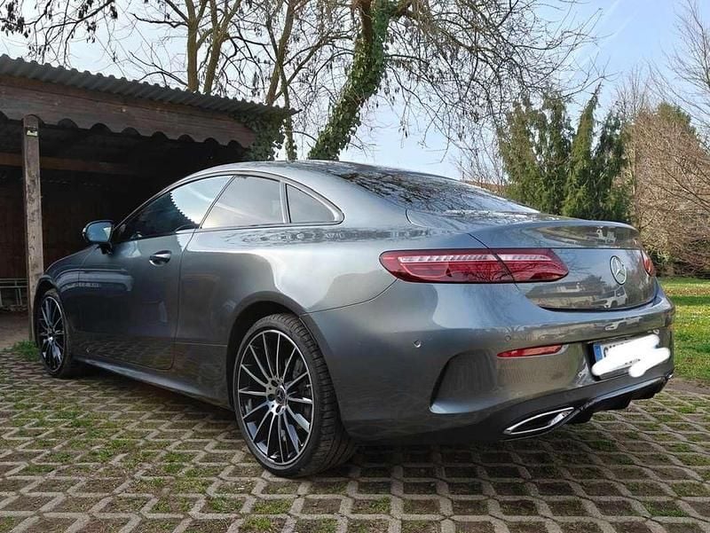 Usata Mercedes E300 AMG line 265 CV (194 kW) 2023 Coupé