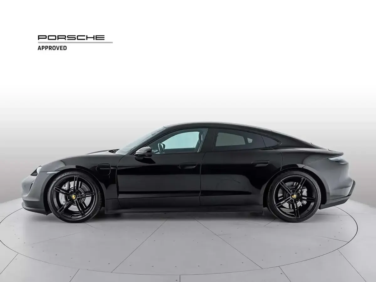 Usata Porsche Taycan Performance Package 139 kW (190 CV) 2023 Nero jet metallizzato Berlina