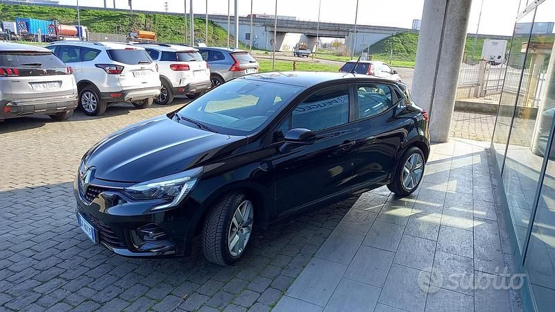 Usata Renault Clio V Business 101 CV (74 kW) 2022 Nero Berlina