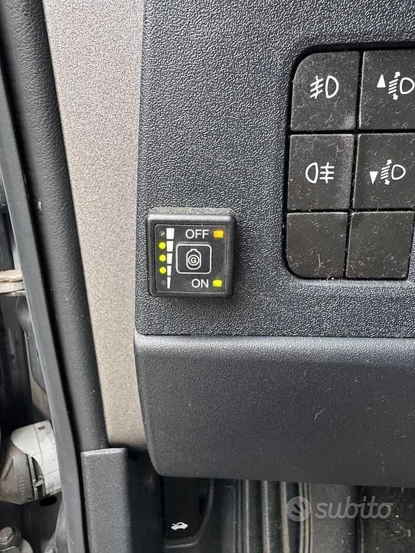 Usata Lancia Musa 77 CV (56 kW) 2009 Grigio Monovolume