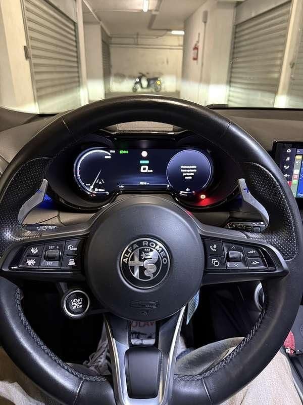 Usata 2023 Alfa Romeo Tonale Ti SUV | 31.990 € (Molto cara) - Immagine 1/4