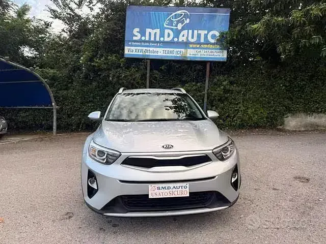 Usata Kia Stonic Style 101 CV (74 kW) 2021 Grigio SUV