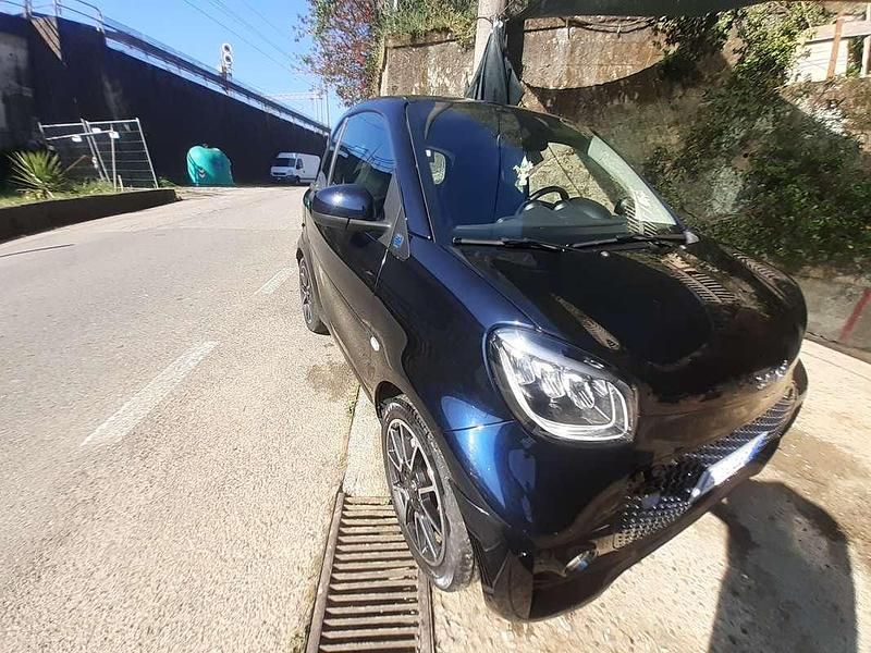 Usata Smart ForTwo Coupé Prime 41 kW (56 CV) 2021 Blu/azzurro Utilitaria