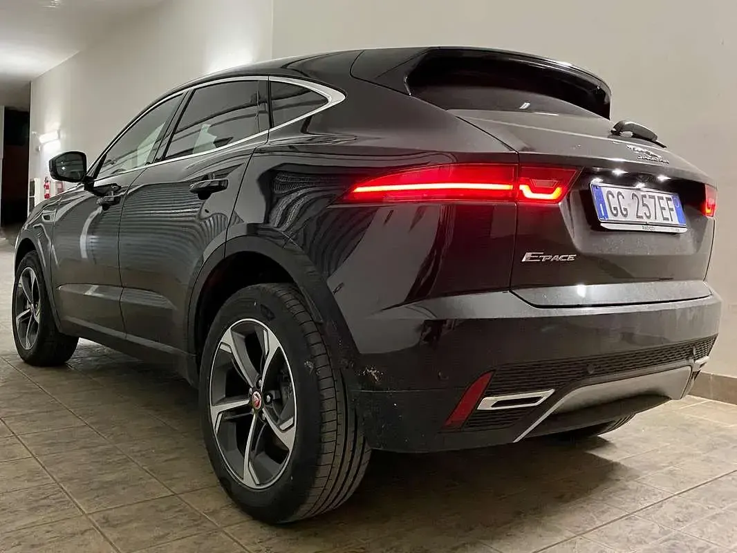 Usata Jaguar E-Pace SE 163 CV (119 kW) 2021 Nero SUV