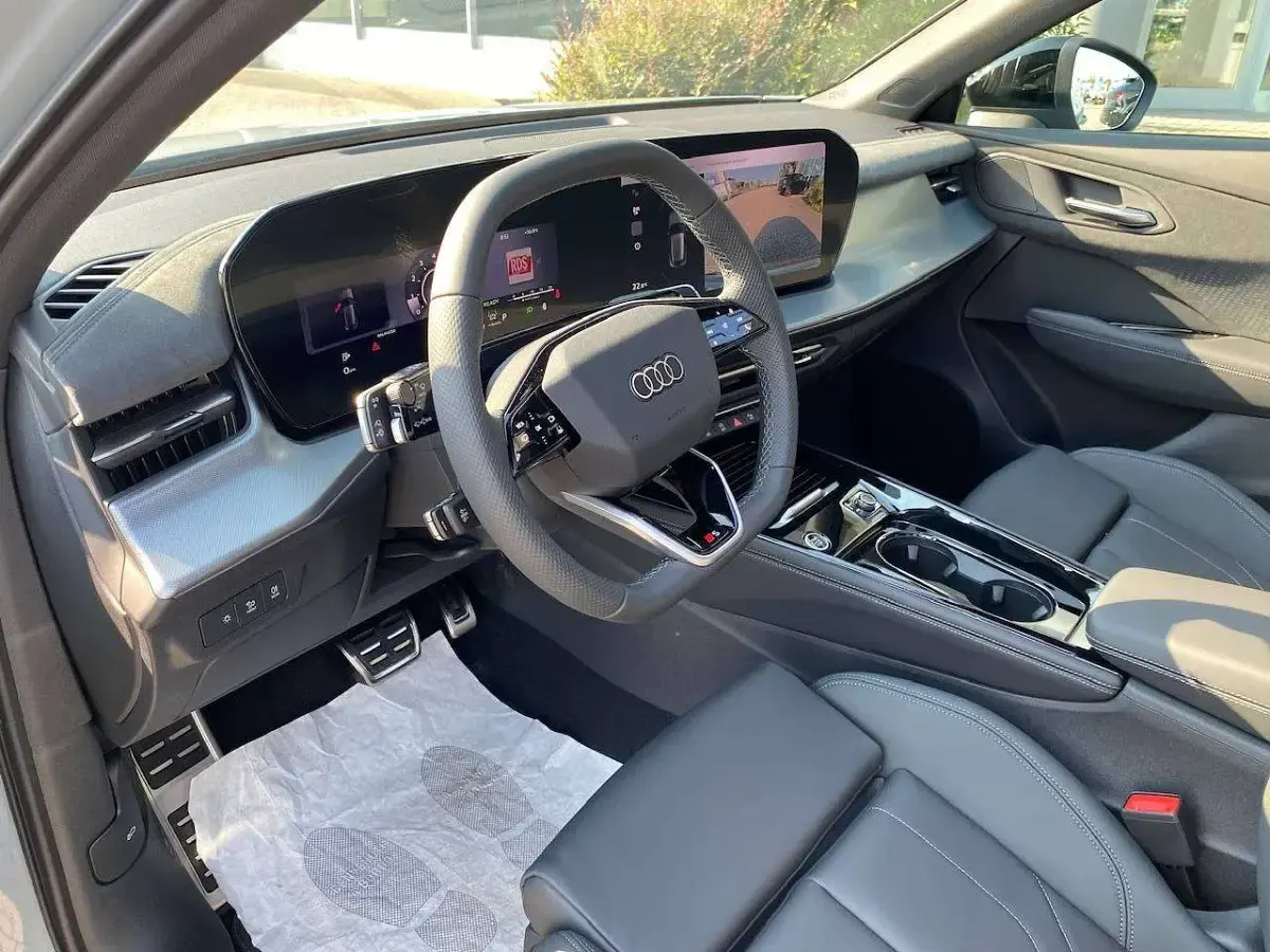 Nuova Audi Q3 Sportback Ambiente 204 CV (150 kW) 2026 Grigio freccia SUV