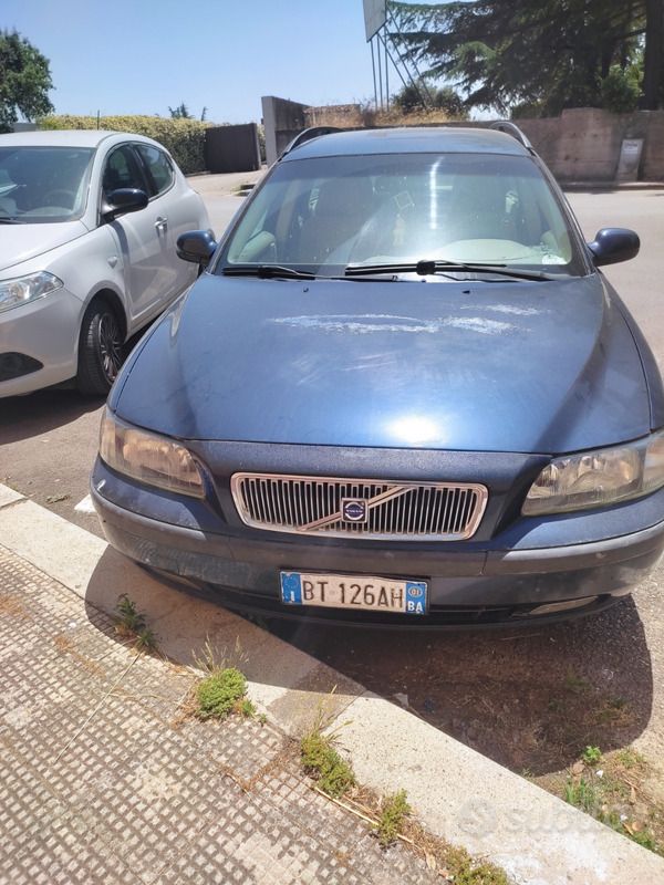 Usata Volvo V70 2001 Blu Station wagon