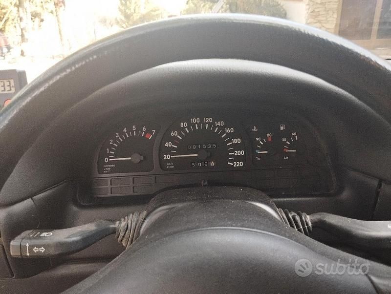 Usata Opel Vectra 75 CV (55 kW) 1992 Nero Berlina