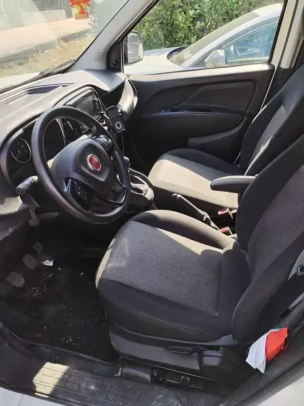 Usata Fiat Doblò Lounge 105 CV (77 kW) 2017 Bianco Monovolume