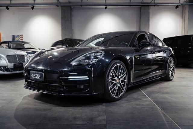 Usata Porsche Panamera Platinum Edition 330 CV (242 kW) 2022 Nero Berlina