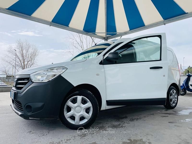 Bianco Usata 2016 Dacia Dokker Ambiance Furgone | 7990 € (Buon prezzo) - Immagine 1/4