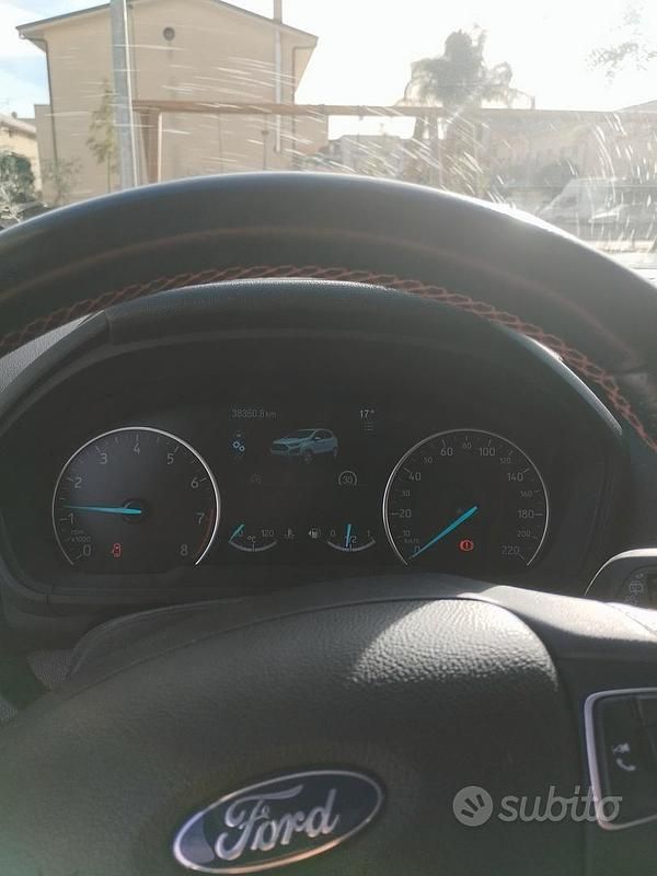 Usata Ford Ecosport 125 CV (91 kW) 2022 Bianco SUV
