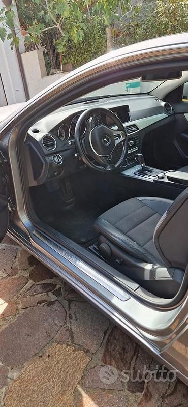 Usata Mercedes C220 170 CV (125 kW) 2014 Grigio Coupé