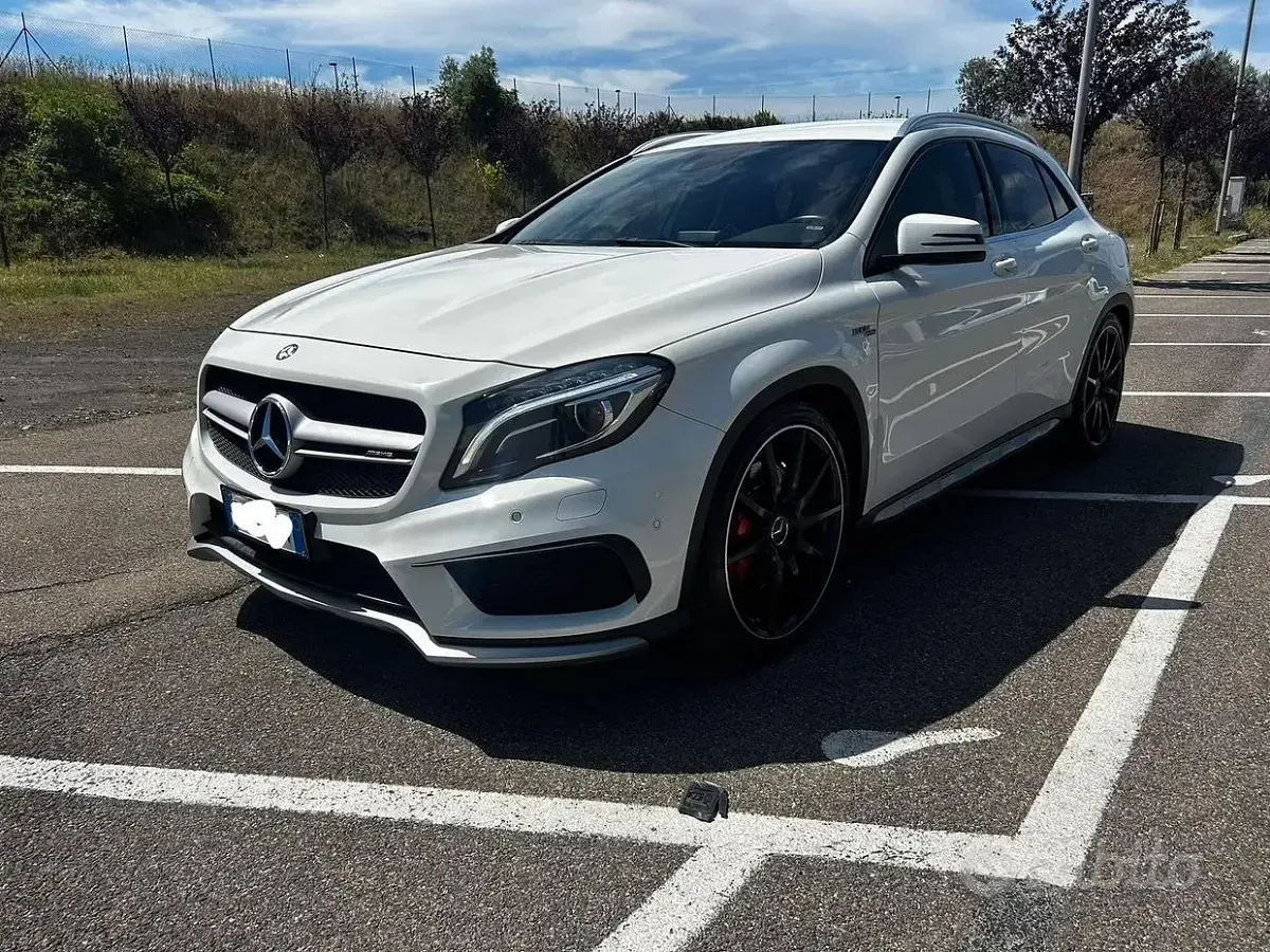 Usata Mercedes GLA45 AMG AMG 381 CV (280 kW) 2015 Bianco SUV