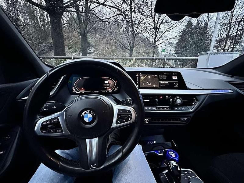 Usata BMW 116 M Sport 116 CV (85 kW) 2020 Blu Utilitaria