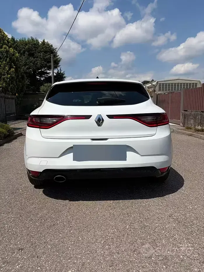 Usata Renault Mégane III Bose Edition 131 CV (96 kW) 2016 Bianco Berlina