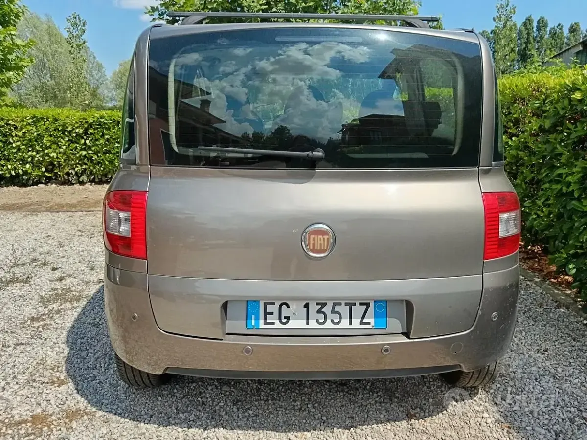 Usata Fiat Multipla 103 CV (75 kW) 2011 Marrone Monovolume