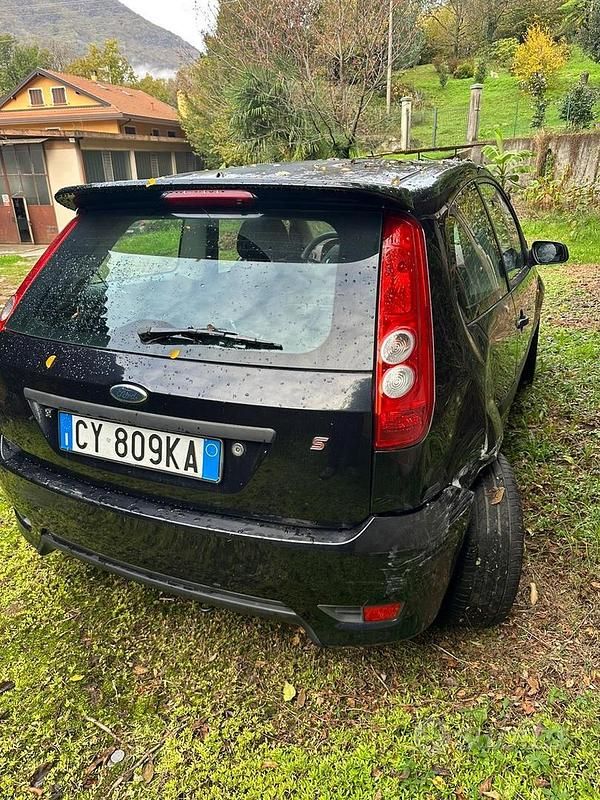 Usata Ford Fiesta S 2006 Nero Utilitaria
