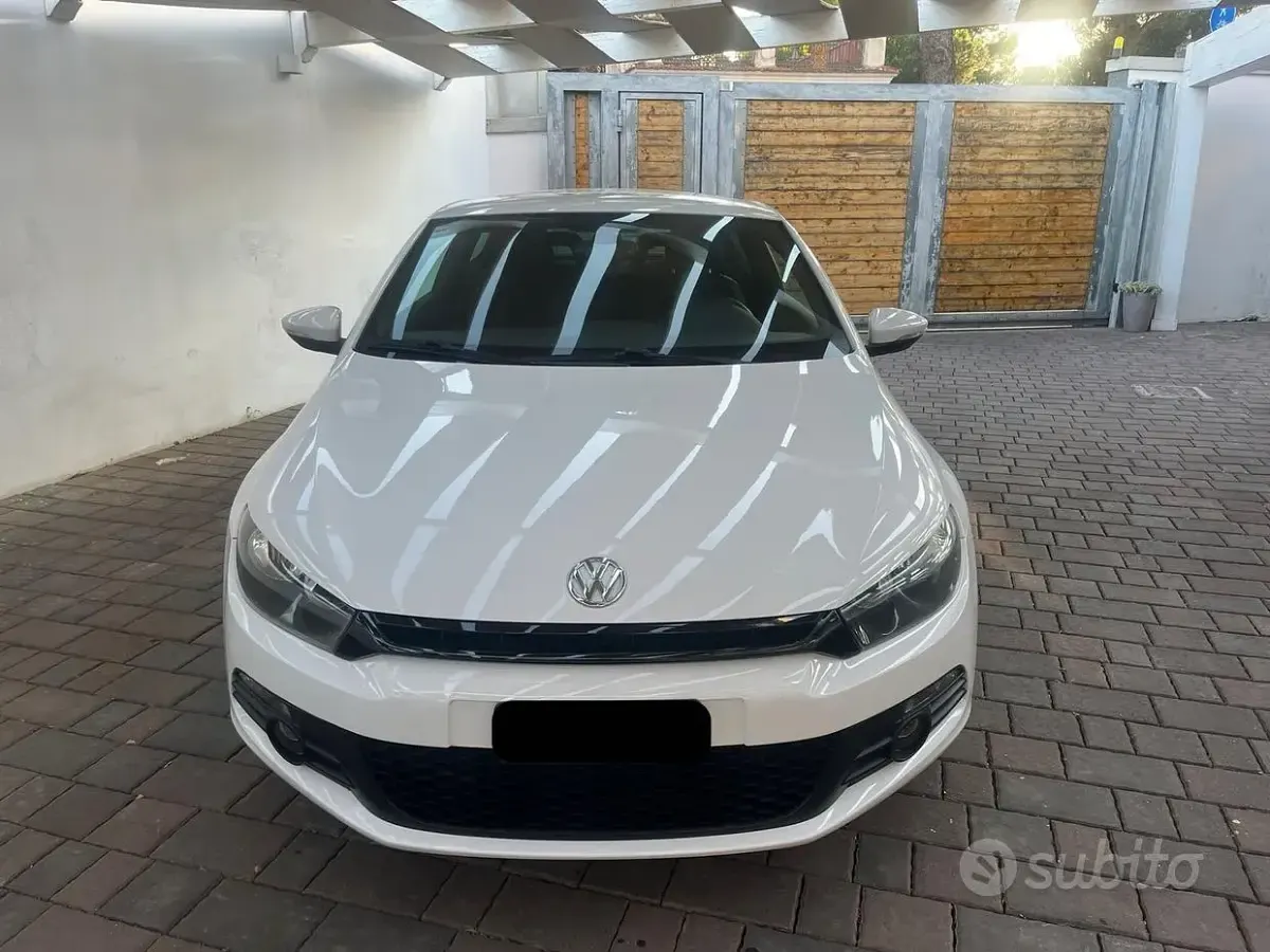 Usata VW Scirocco 140 CV (102 kW) 2010 Bianco Coupé