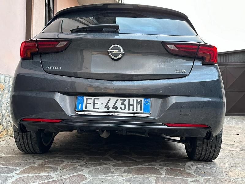 Usata Opel Astra 136 CV (100 kW) 2016 Berlina