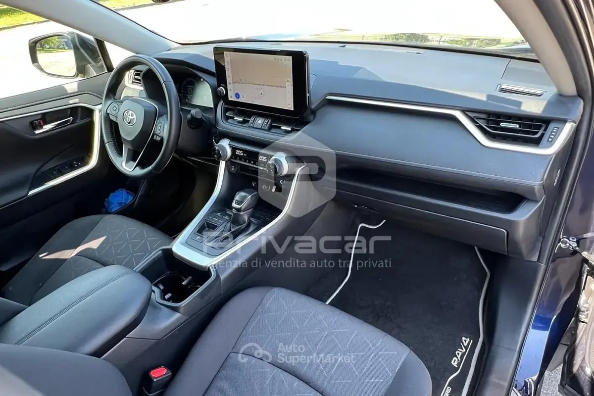 Second-hand Toyota RAV4 Active 218 CP (160 kW) 2024 Albastru SUV