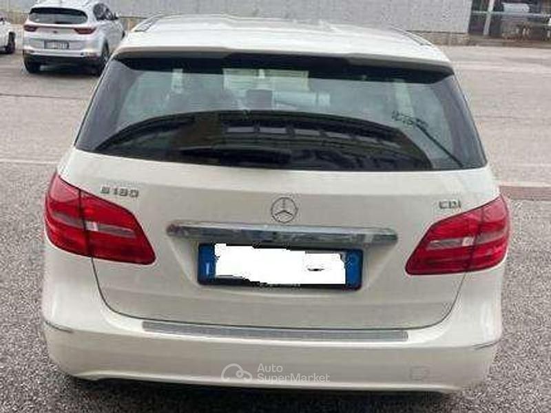 Usata Mercedes B180 Executive 109 CV (80 kW) 2014 Bianco Monovolume