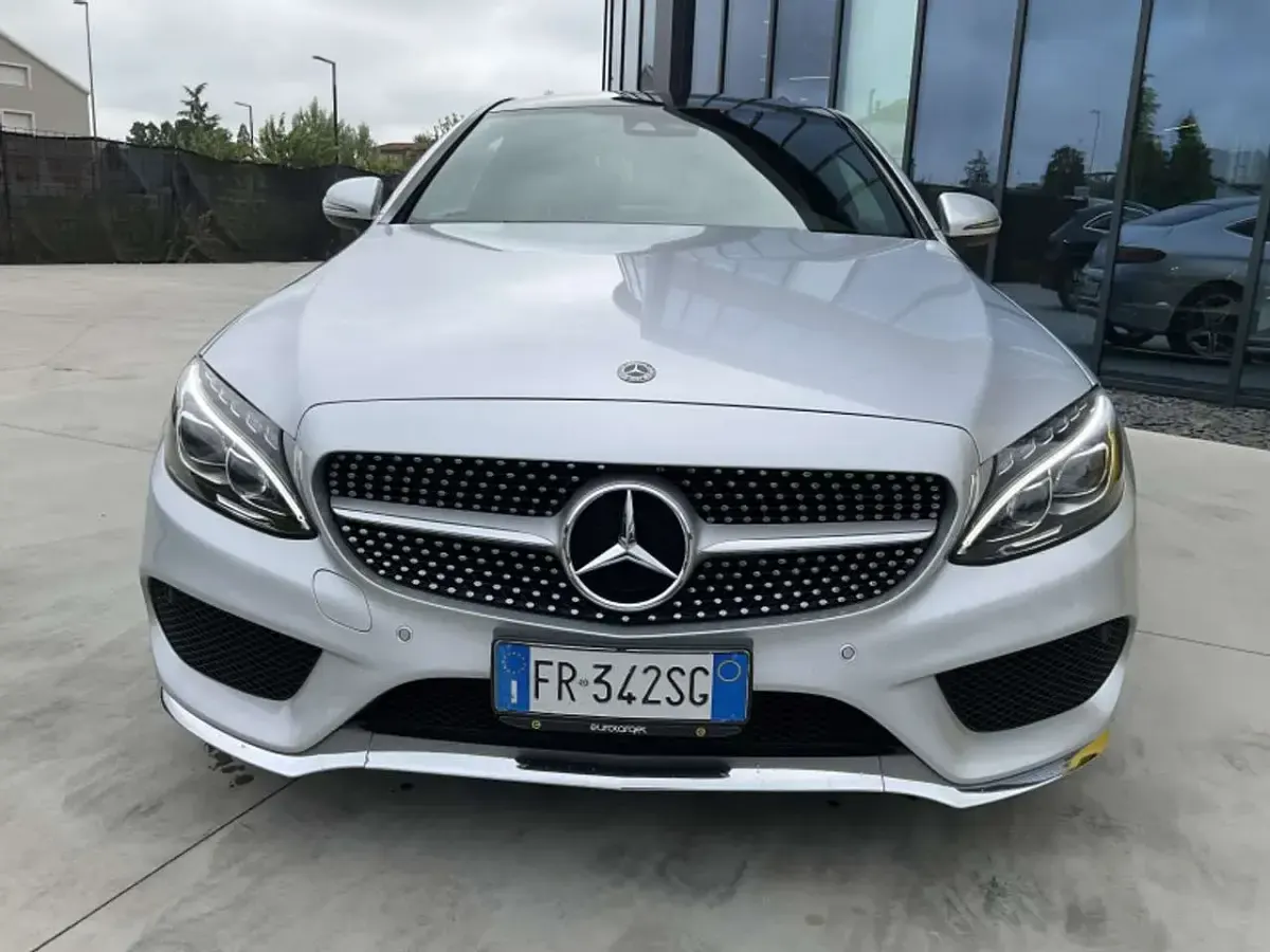 Usata Mercedes C220 170 CV (125 kW) 2018 Grigio metallizzato Coupé