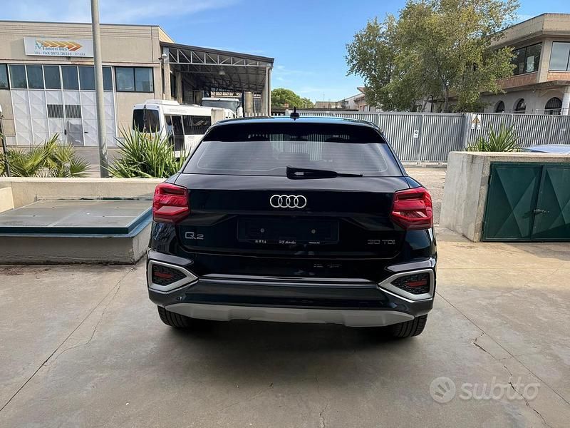 Begagnad Audi Q2 Ambiente 116 HK (85 kW) 2021 Svart SUV