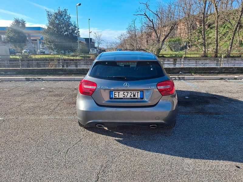 Usata Mercedes 220 170 CV (125 kW) 2014 Berlina