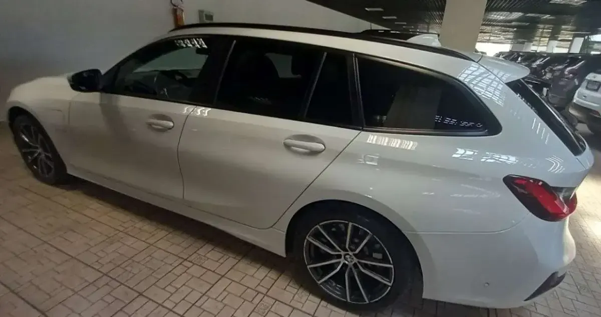 Usata BMW 320e 163 CV (119 kW) 2021 Bianco Station wagon