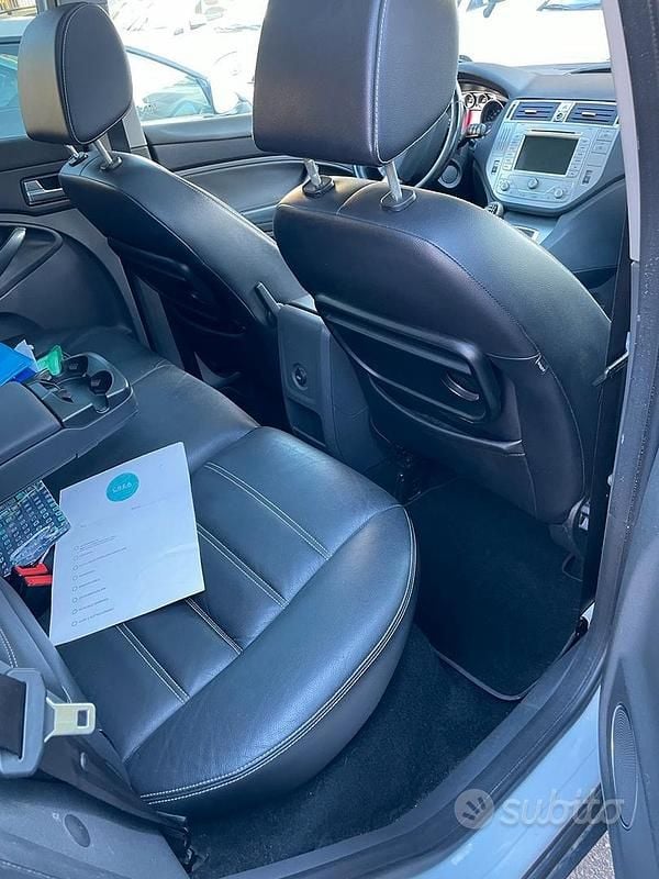 Usata Ford Kuga Titanium 140 CV (102 kW) 2012 Bianco SUV