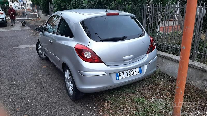 Usata Opel Corsa 80 CV (58 kW) 2007 Grigio Utilitaria