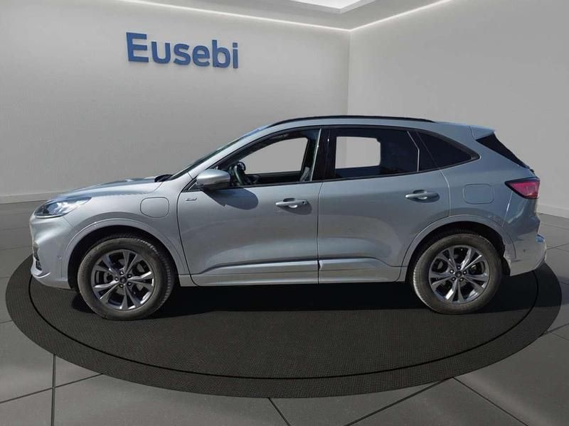 Usata Ford Kuga ST-Line X 152 CV (111 kW) 2023 Solar silver SUV