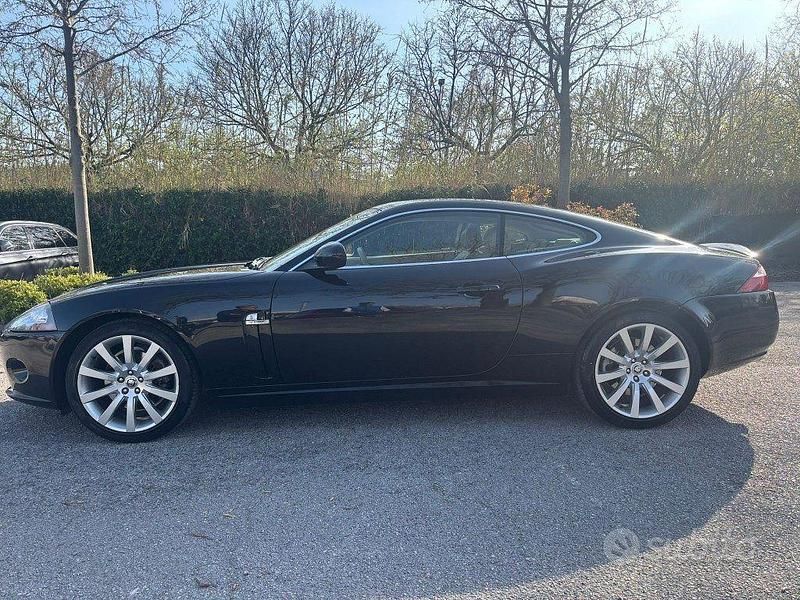 Usata Jaguar XK 256 CV (188 kW) 2009 Nero Coupé