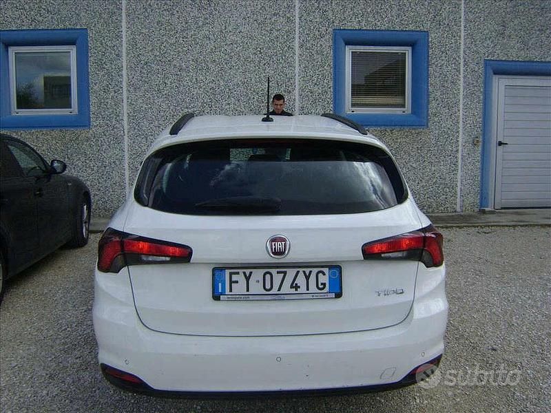 Usata Fiat Tipo 120 CV (88 kW) 2019 Bianco Station wagon