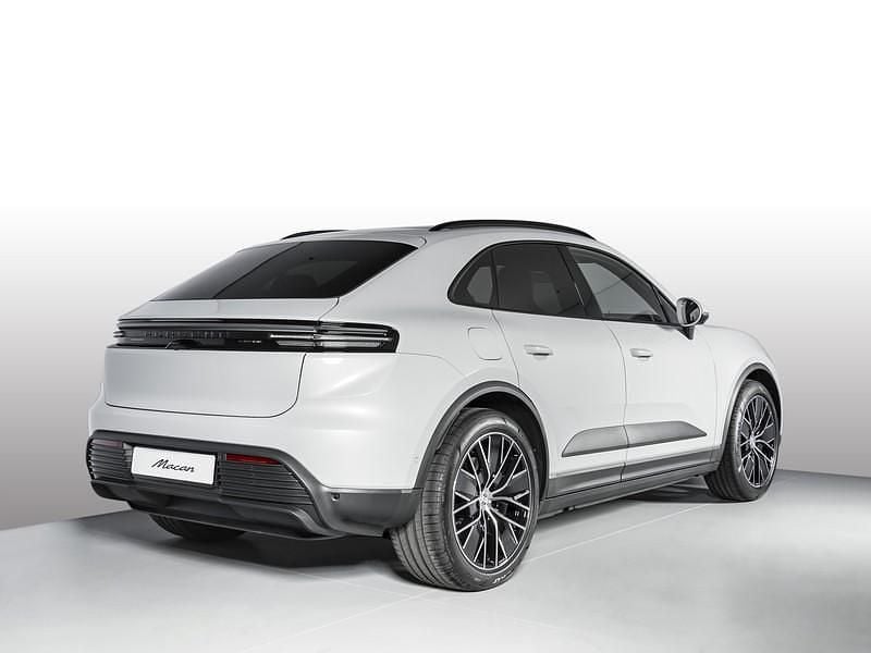 Nuova Porsche Macan 330 kW (449 CV) 2026 Grigio ghiaccio metallizzato SUV