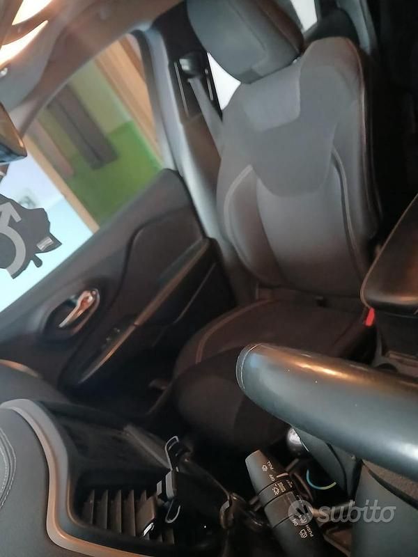 Usata Jeep Cherokee 140 CV (102 kW) 2015 Bianco SUV