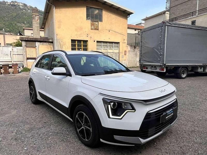 Usata Kia Niro 92 CV (67 kW) 2025 Bianco SUV