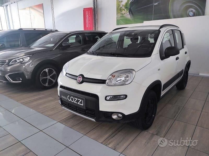 Usata Fiat Panda 85 CV (62 kW) 2022 Bianco SUV
