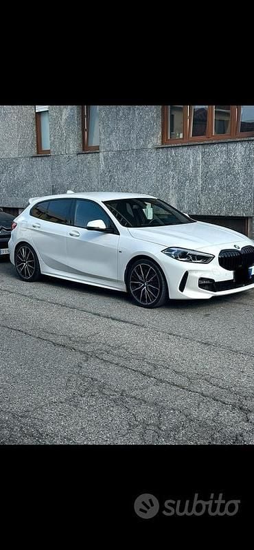 Bianco Usata 2020 BMW 118 M Sport Due volumi | 26.000 € (Molto cara) - Immagine 1/4