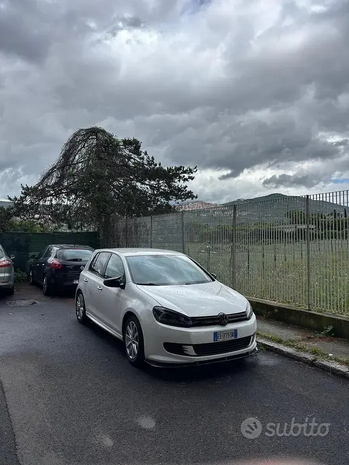 Usata Alfa Romeo 145 120 CV (88 kW) 1999 Bianco Utilitaria