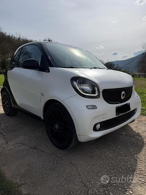 Usata Smart ForFour Passion 71 CV (52 kW) 2017 Bianco Utilitaria