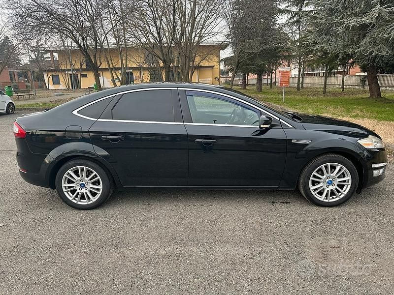 Usata Ford Mondeo Titanium 163 CV (119 kW) 2010 Nero Berlina