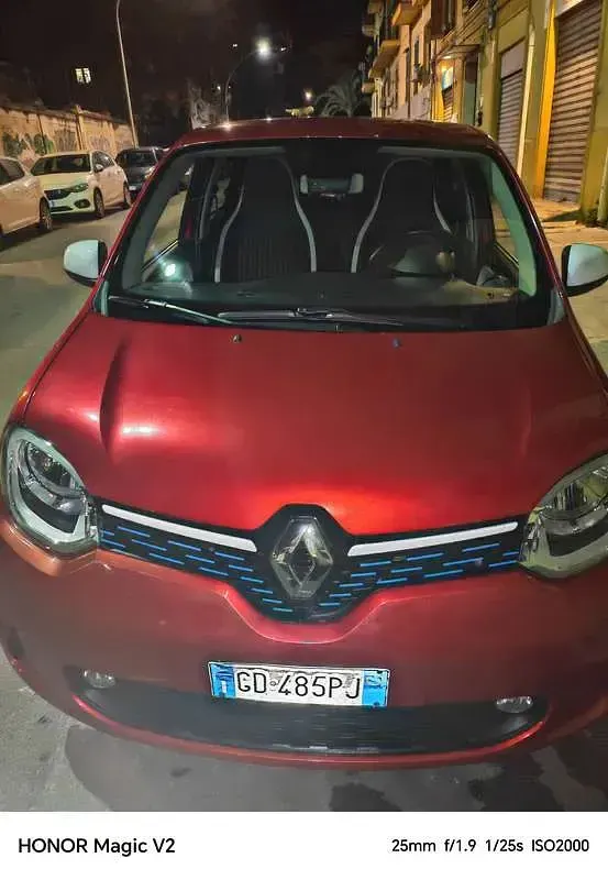 Usata Renault Twingo Zen 30 kW (42 CV) 2021 Rosso Utilitaria