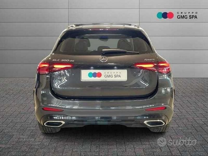 Usata Mercedes GLC300 Advanced 333 CV (244 kW) 2023 Grigio SUV