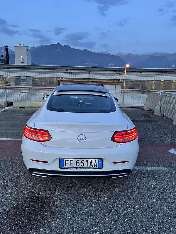 Usata Mercedes C220 170 CV (125 kW) 2016 Bianco Coupé