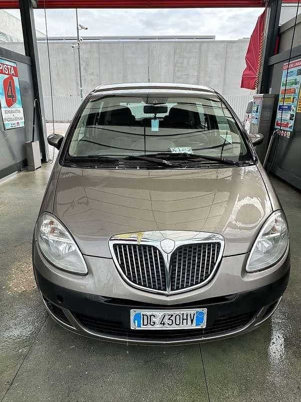 Usata Lancia Musa 90 CV (66 kW) 2007 Monovolume