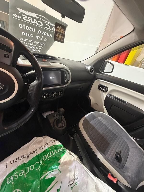 Usata Renault Twingo SE 92 CV (67 kW) 2019 Blu Utilitaria