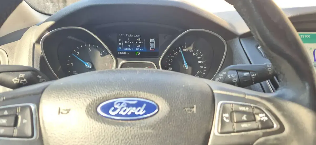 Usata Ford Focus Business Edition 95 CV (69 kW) 2017 Argento Station wagon