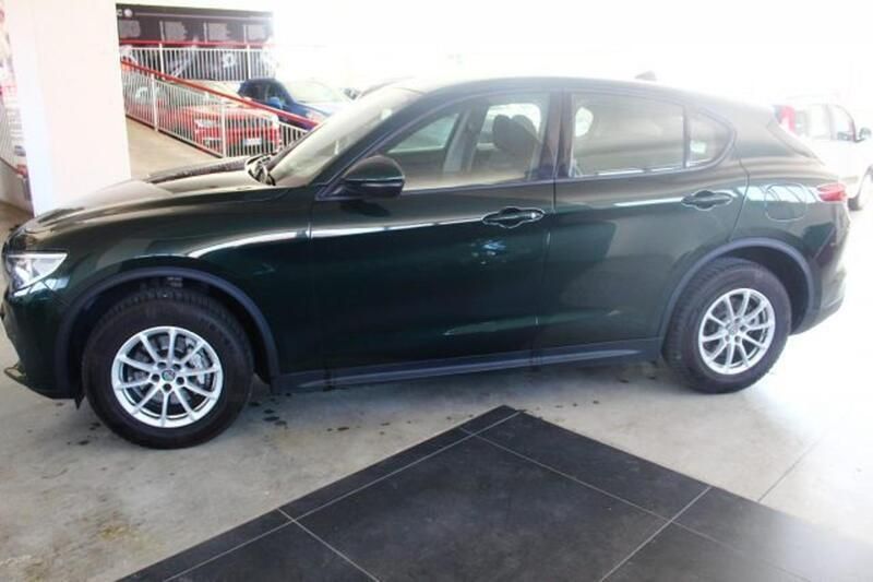 Usata Alfa Romeo Stelvio Business 201 CV (147 kW) 2019 Verde SUV
