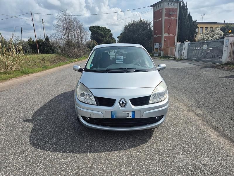 Usata Renault Scénic II Dynamique 106 CV (77 kW) 2008 Grigio Monovolume